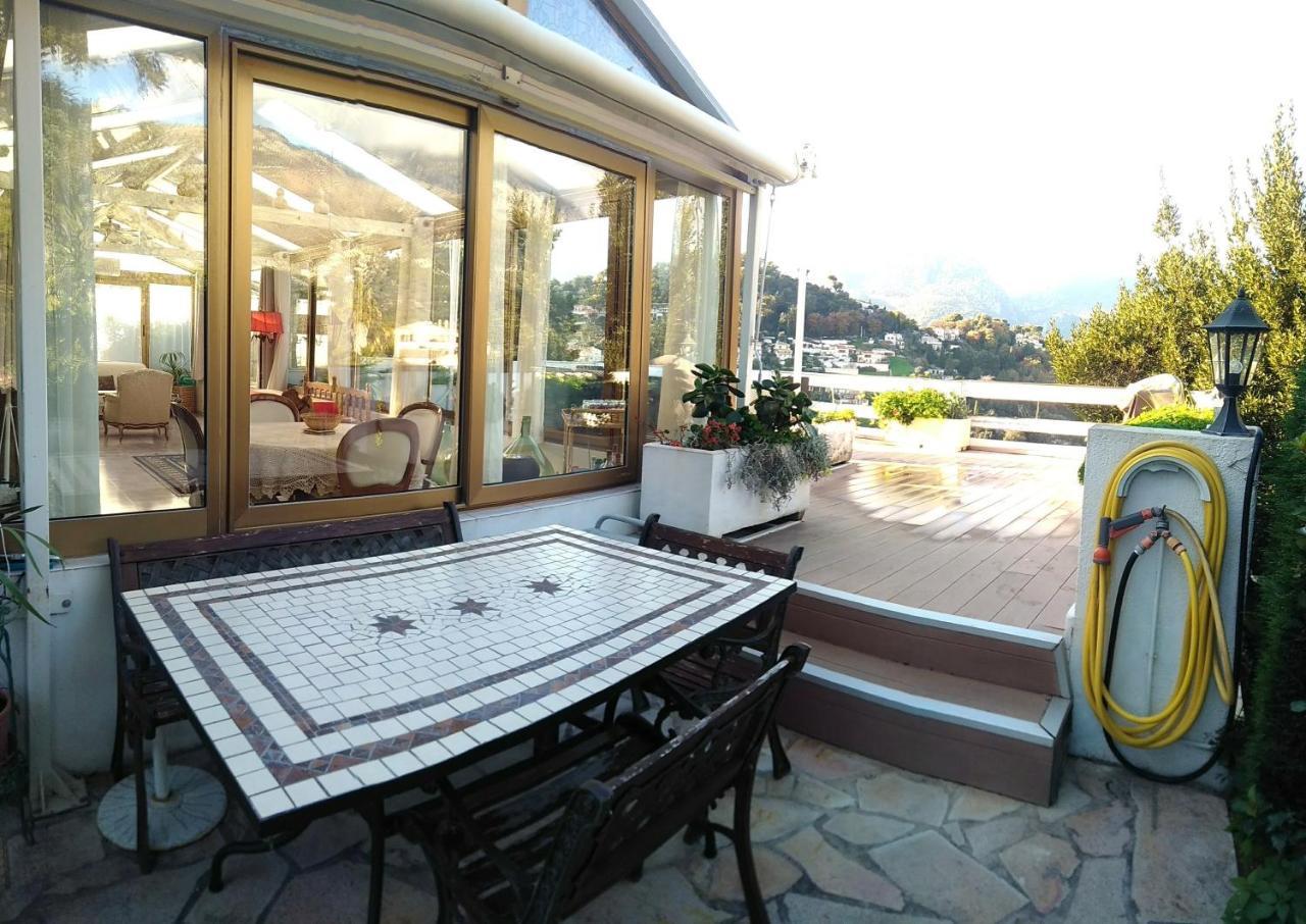 Baina Menton