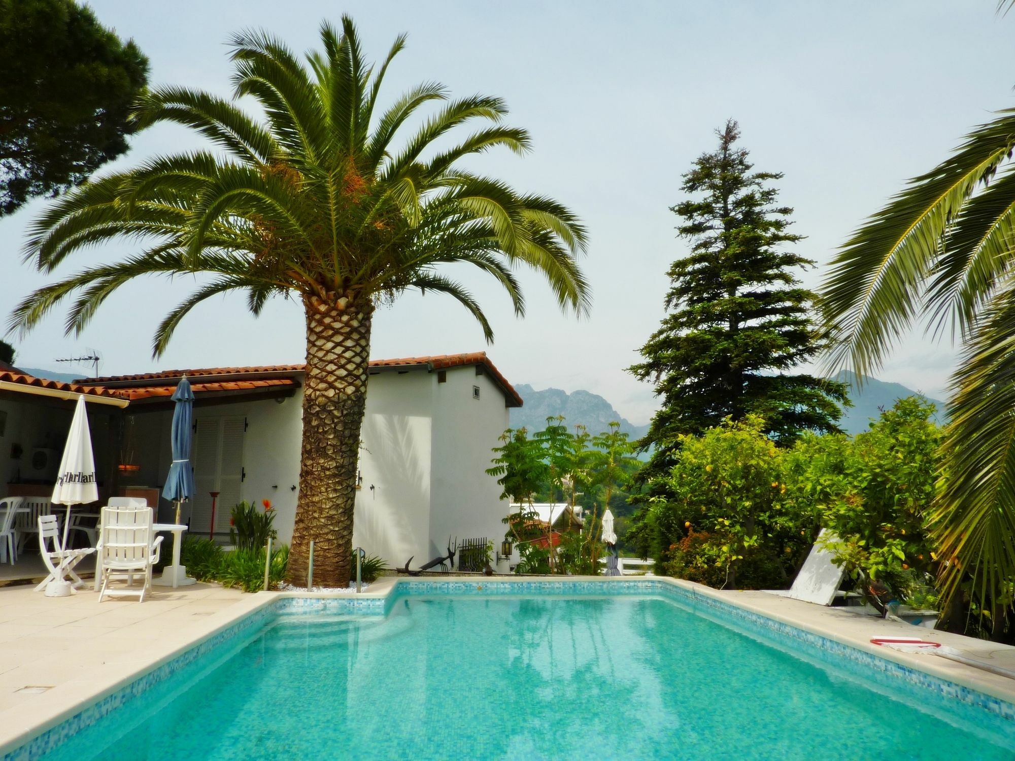Baina * Menton